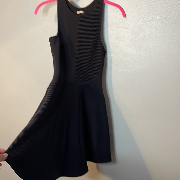 B7 Hollister little black dress staple item for closet! - Picture 3 of 3